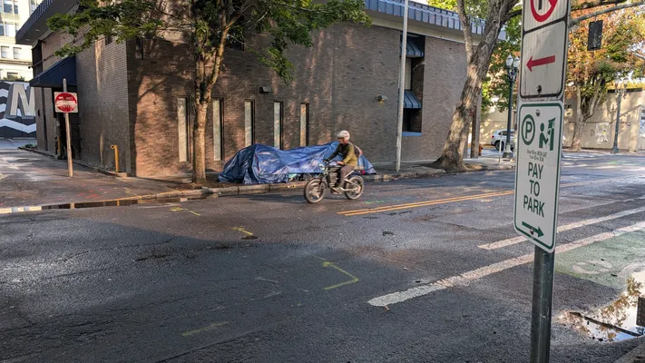 File:PXL 20251001 234843580.webp