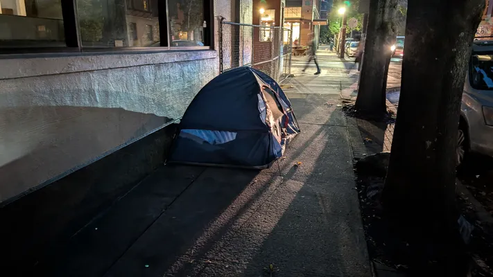 File:PXL 20251022 014513426.NIGHT.webp