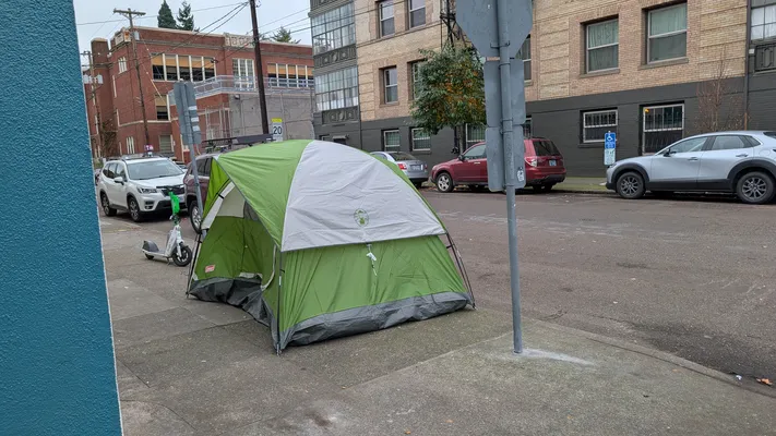 File:PXL 20251122 190729731.MP.webp