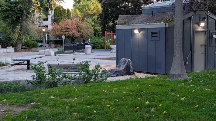 File:PXL 20251014 143656228.webp