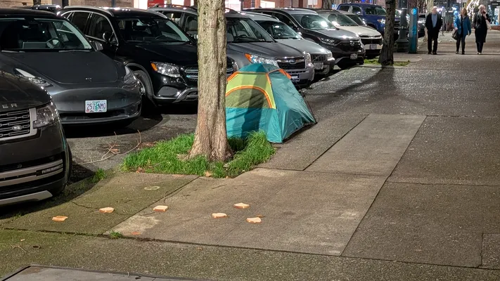 File:Da752928-PXL 20251211 034732928.NIGHT.webp