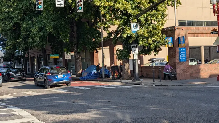 File:PXL 20251001 234431475.webp