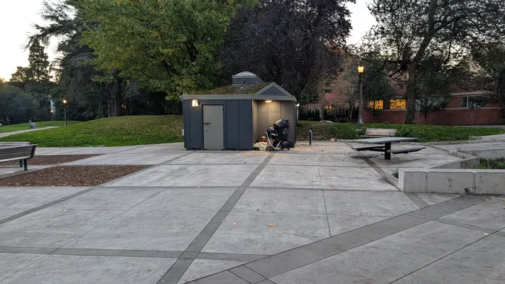 File:PXL 20251015 143240789.webp